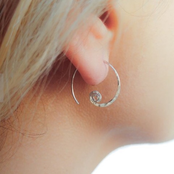 Moodtherapy Jewelry - 925/14K Textured Spiral Threader Earrings